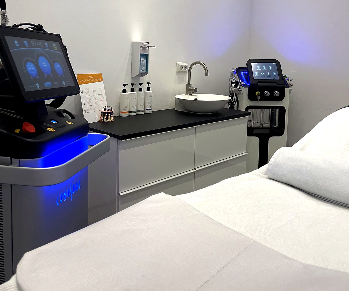 Behandelkamer van de huidtherapeuten van Sophie Skincare in Voorburg